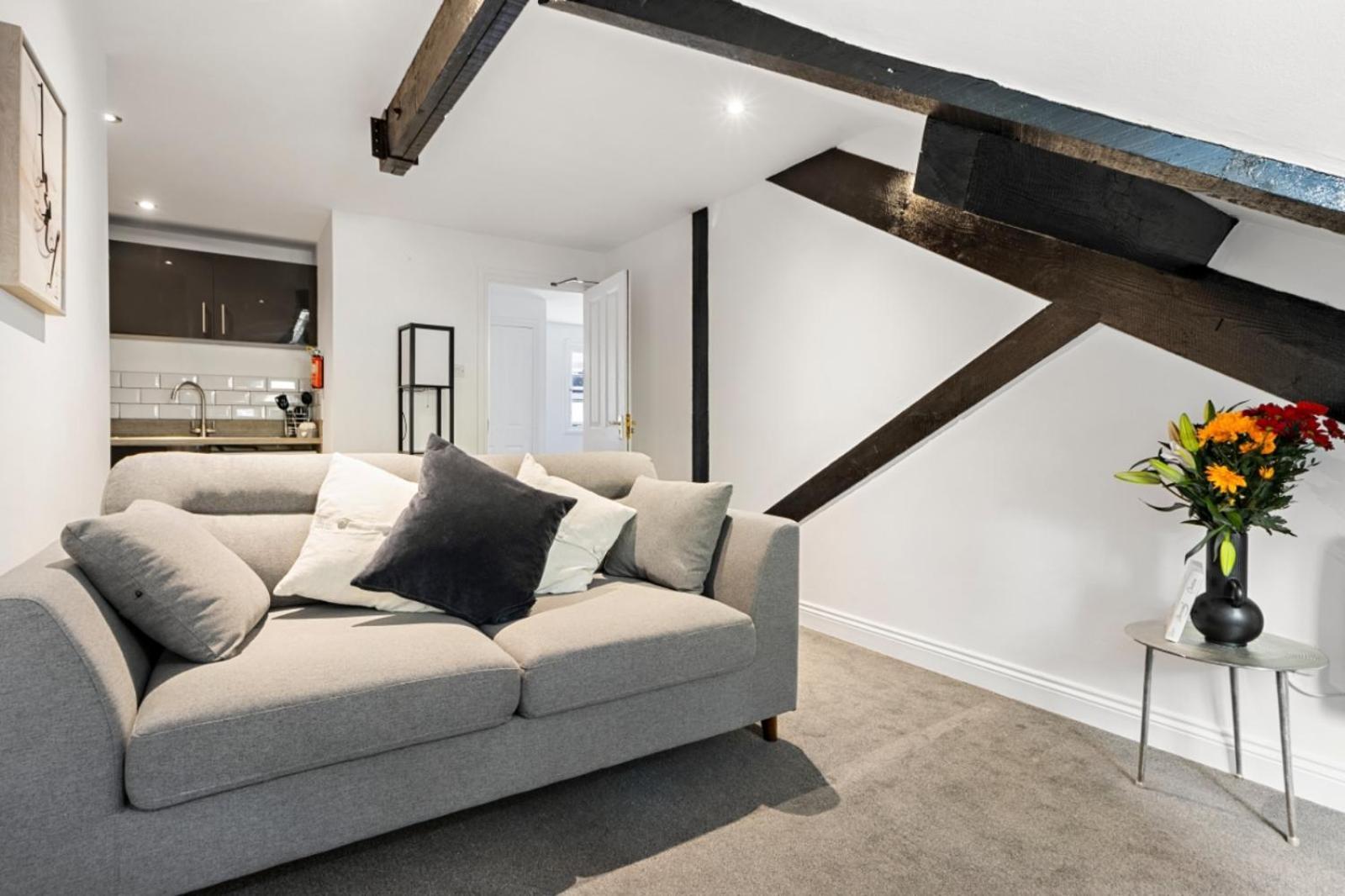 Apartment 3a The Courtyard - For Business, Leisure Or Relocation Exeter