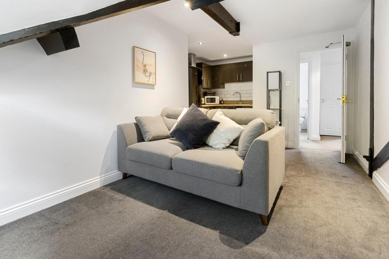 3a The Courtyard - For Business, Leisure Or Relocation