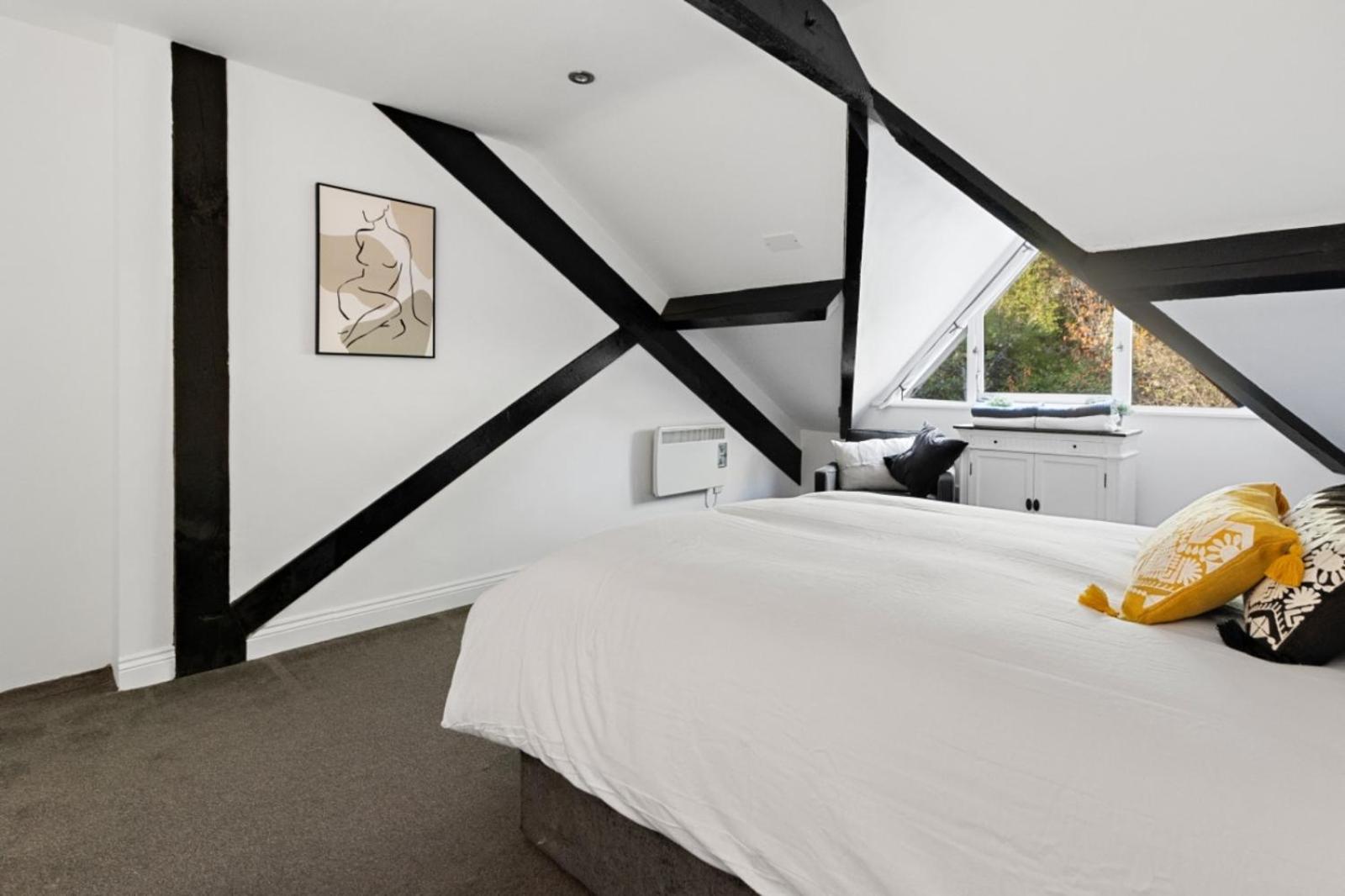Apartment 3a The Courtyard - For Business, Leisure Or Relocation